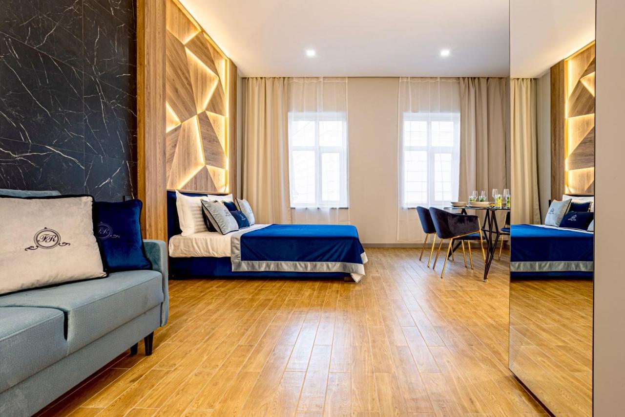 Central Family Boutique Apartments 2 Lwów Zewnętrze zdjęcie